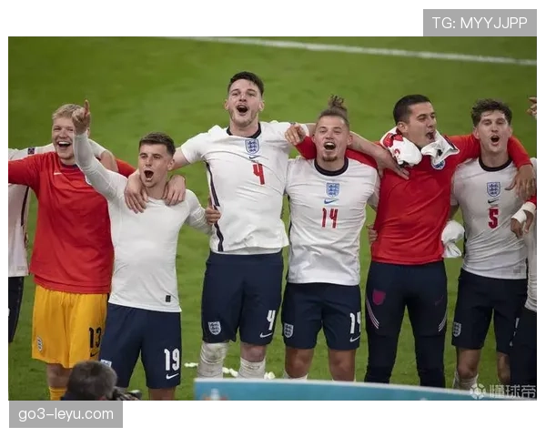 赖斯中场爆发展现惊人潜力,状态回暖引球迷热切期待 赖斯中场爆发展现惊人潜力,状态回暖引球迷热切期待