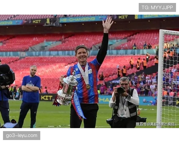 英超新星基兰·麦卡锡持续闪耀，助球队强势冲击冠军