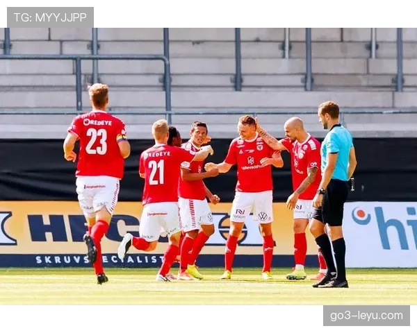 瓦伦西亚战术革新：攻防平衡中的创新之道