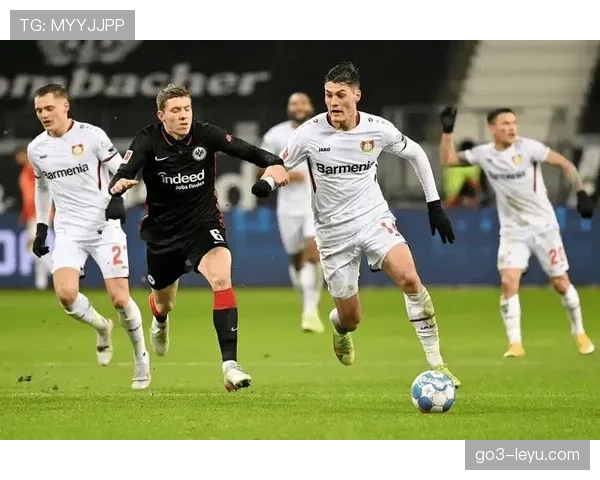 德甲欧战资格争夺进入白热化，多队表现稳健迎关键冲刺