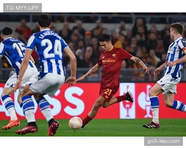 迪巴拉独特射门风格引热议，球迷聚焦其创新技巧