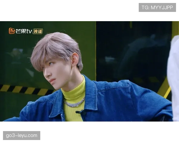 孙准浩在韩国喝个咖啡都要被拍，这哪是球员，分明是顶流爱豆